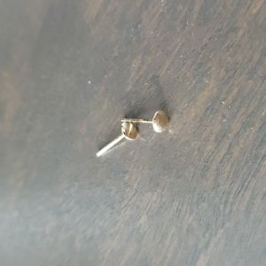 Mejuri Thumbtack Studs